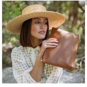 AZARIA Caramel Clutch